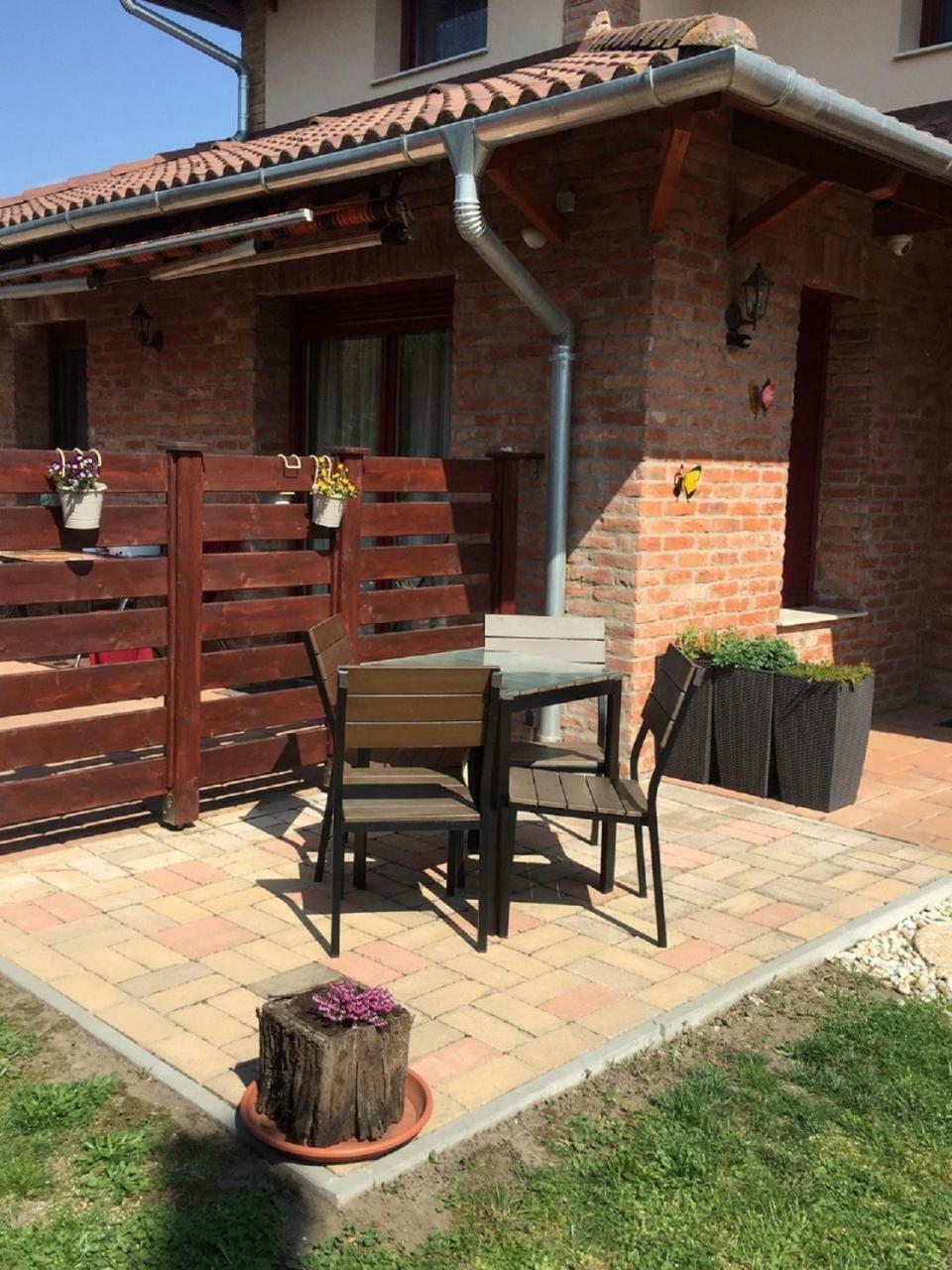 Cherry Apartmanhaz Sárvár المظهر الخارجي الصورة